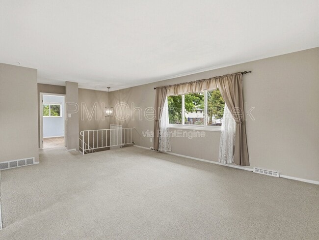 Photo - 766 W Davies Way