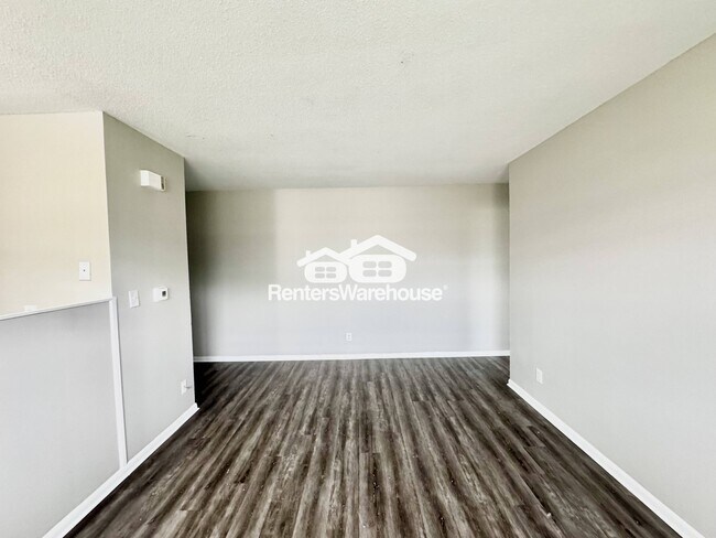 Photo - 114 NW College Ave