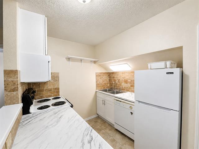 Photo - 910 Hillside Beach Dr