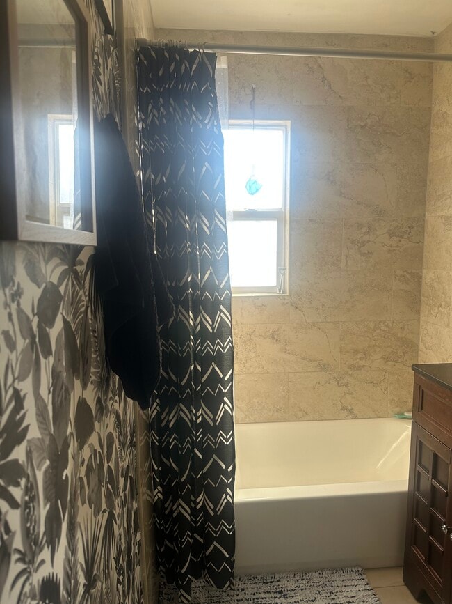 Photo - 1140 E 100 S