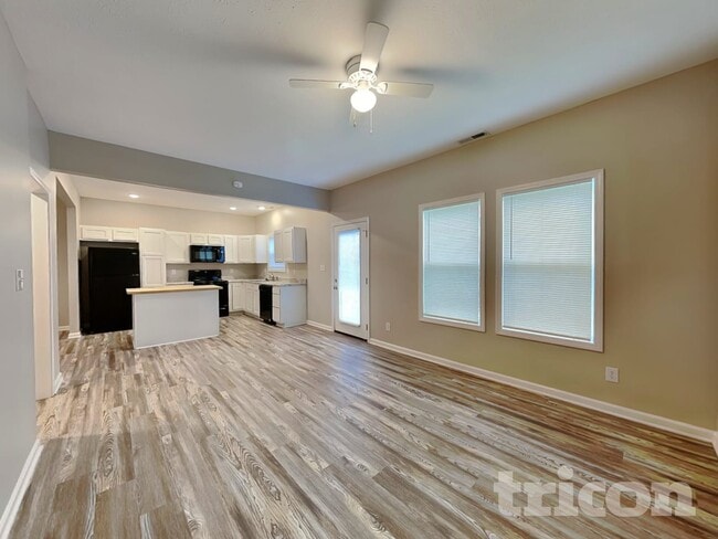 Photo - 1096 Tomahawk Pl