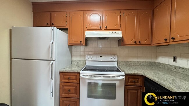 Building Photo - 287 Harvard St Unit 71