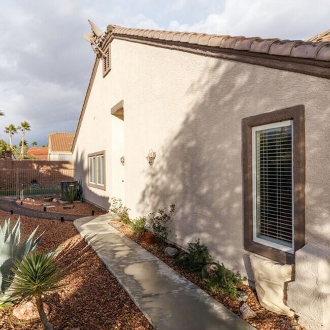 Sunset Greens Beautiful home, 2 bedrooms, House Rental in