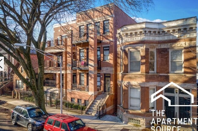 Photo - 2330 N Greenview Ave Unidad 3
