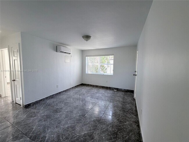 Photo - 11 Sidonia Ave Apartment Unit 4