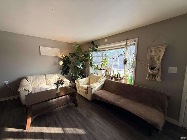 Photo - 640 S Curry Pike