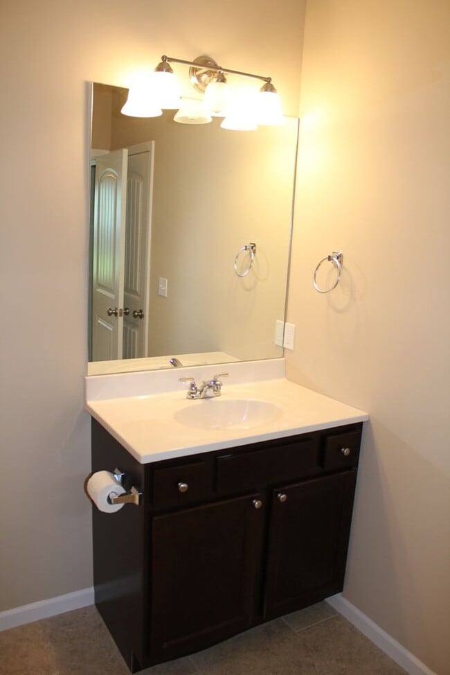 Photo - 1407 Windsor St Unit 102