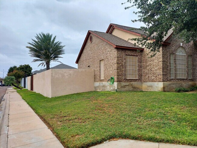 Photo - 2802 Don Sergio Dr