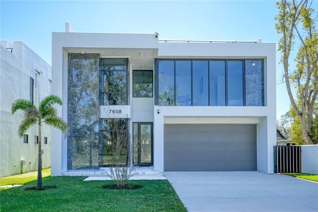 Photo - 7608 Antilla St