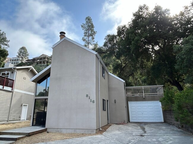 Building Photo - 8116 Cove Ln Rental