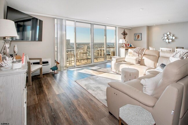 Photo - 4800 Boardwalk Unit 2107