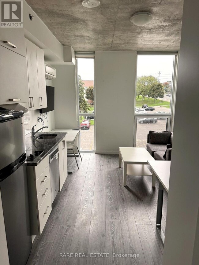 Photo - 1900 Simcoe St N Unit 224