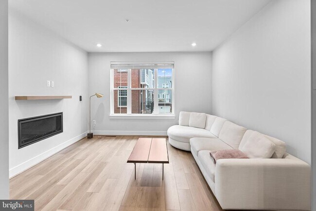 Photo - 468 Altezza Dr NE