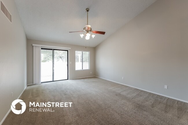 Photo - 7828 N Roundstone Dr