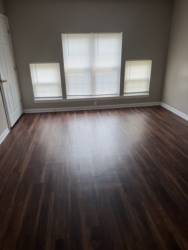Photo - Seven Oaks Condo