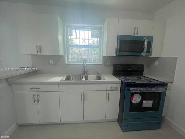 Photo - 3 br, 2 bath House - 2260 NW 61st St