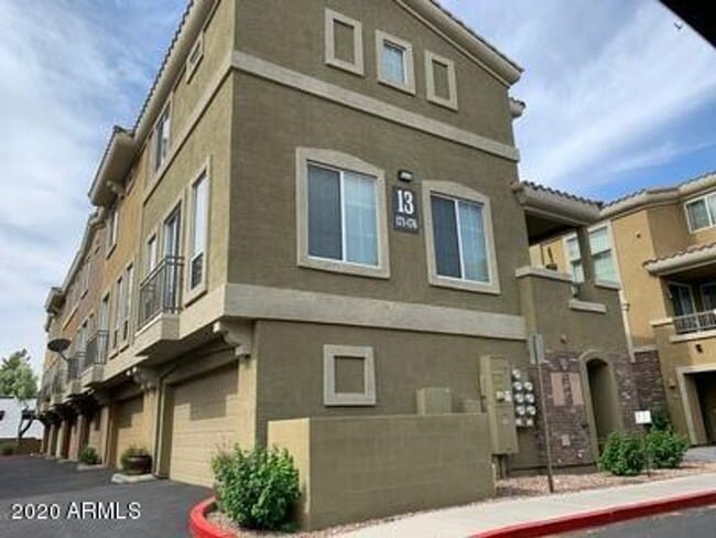 Charming 2 bed townhome in Phoenix!!! - Charming 2 bed townhome in Phoenix!!!
