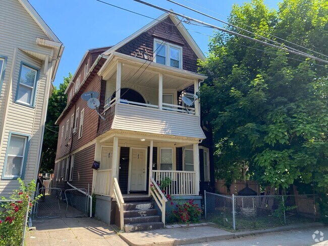 Building Photo - 43 Gilbert Ave Rental