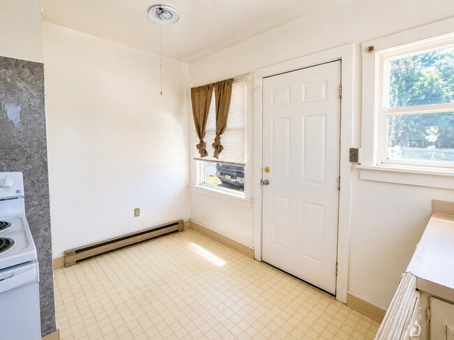 Photo - 133 N Monroe St Unit 1