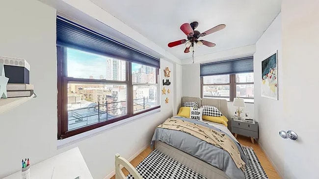 Photo - 347 W 53rd St