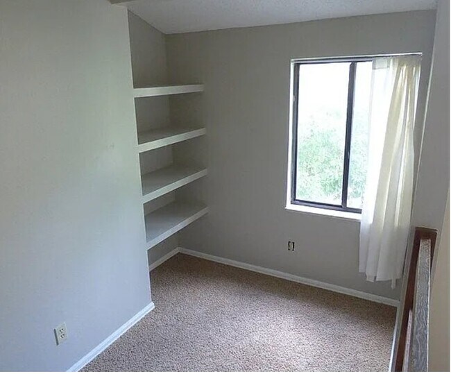 Building Photo - 6700 E Mississippi Ave