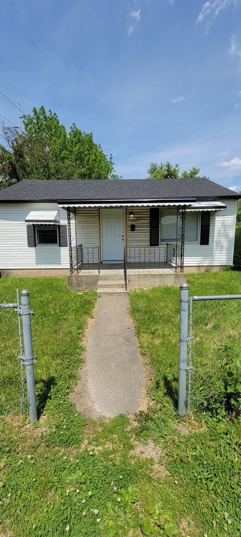 Building Photo - Beautiful Single Family 2 Bedroom with a B... Rental