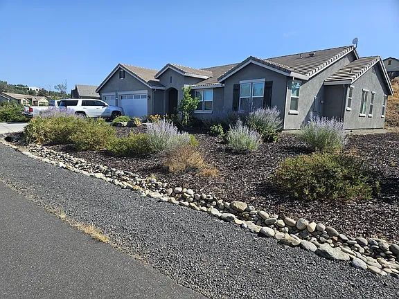 Photo - "Charming Copperopolis Retreat: Spacious 3-Bedroom Haven with 2.5 Baths & Cozy Fireplace!"