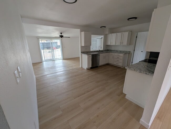 Photo - Newly Renovated 4 Bedroom 2 Bath Home In Great Peoria Location