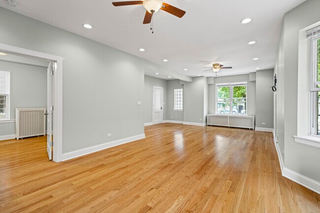 Photo - 3751 W Irving Park Rd Unit 1