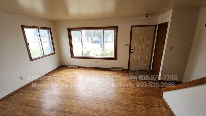 Photo - 337 Dove St