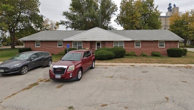 Building Photo - 761 Des Moines Ave