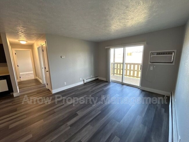 Photo - 940 27th St Unit 11