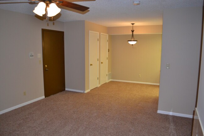 Photo - 464 Woodside Trail Unidad #A-11