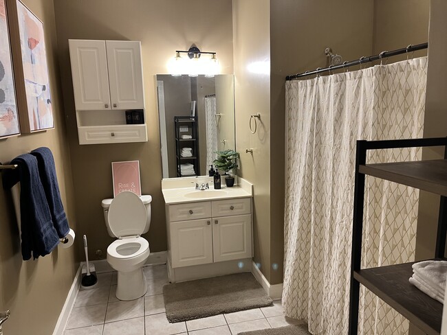 Fotografía del edificio - 9155 Meadow Vista Rd