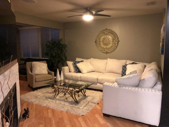 Photo - 1800 The Greens Way