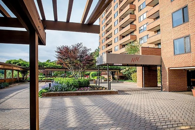 Photo - 111 Hamlet Hill Rd Unit 705