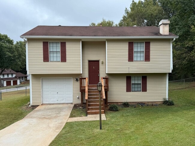 Building Photo - Stone Mountain 4 bed 2 bath Home with Fenc...