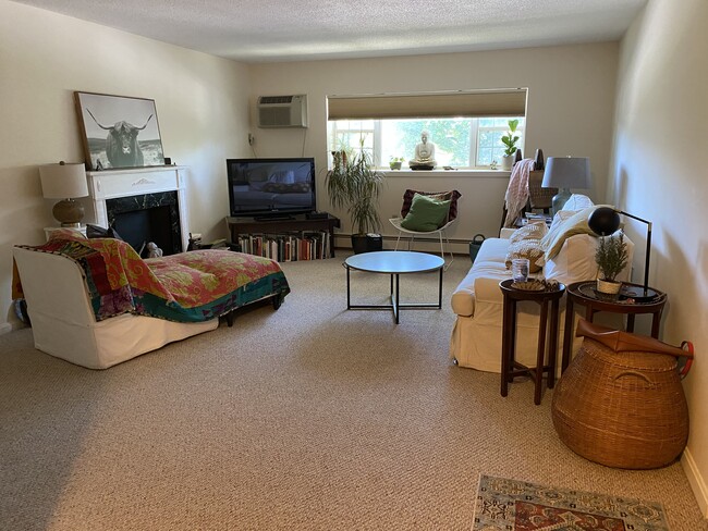 Photo - 121 North St Unit 1