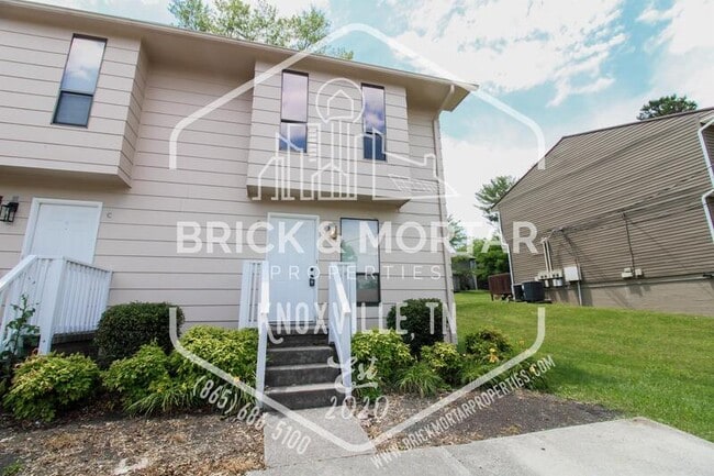 Building Photo - 2105 Belle Terra Rd Unit Apartment D
