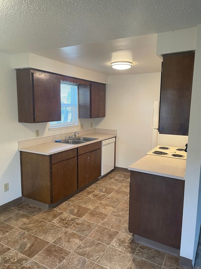 Photo - 1120-1140 18th St SE Salem, OR 97302 Unit 1140