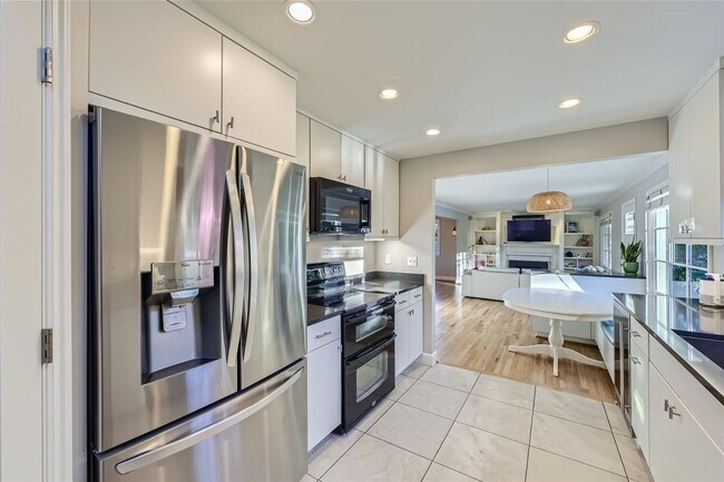 Photo - 6202 38th Ave NE