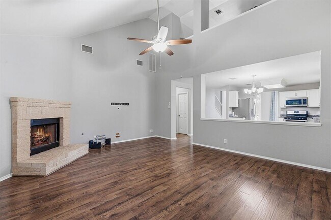 Photo - 5003 Cleves St