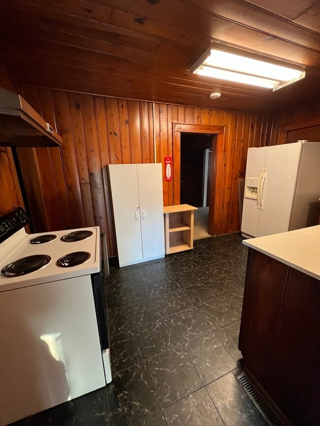 Photo - 1409 W Circle Dr