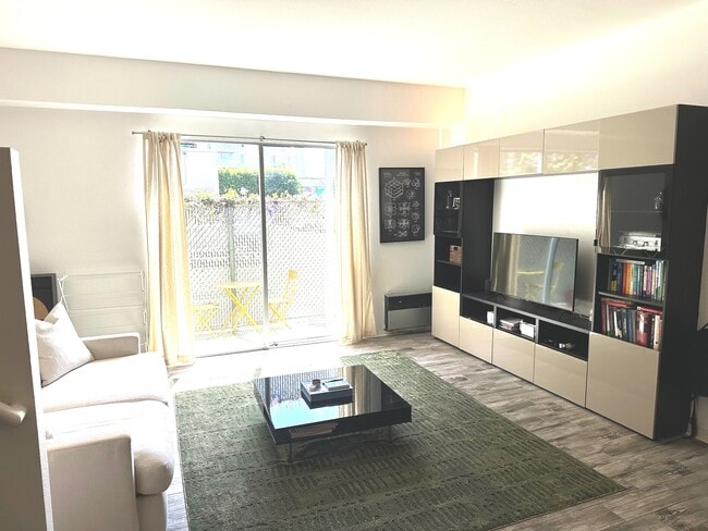 Photo - 941 W Hawthorn St Unidad 8