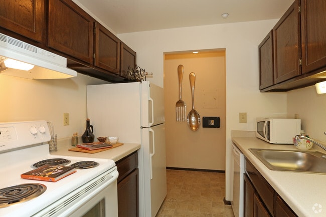 2BR, 2BA - Bellagio