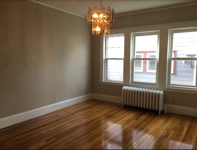 Photo - 18 Wenham St Unit 1