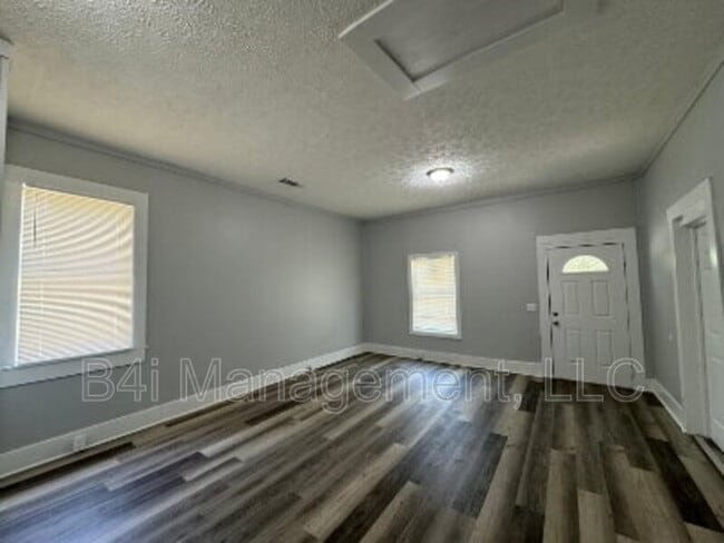 Photo - 407 Circus St