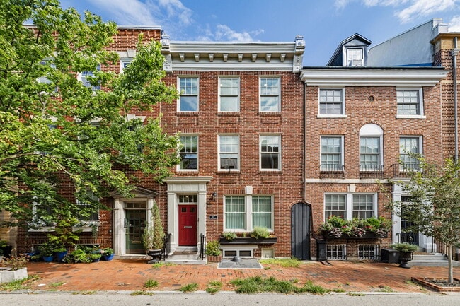 Building Photo - 617 Pine St