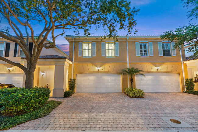 Photo - 17 Oakleaf Ct Townhome