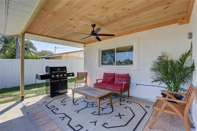 Photo - 265 96th Ave N